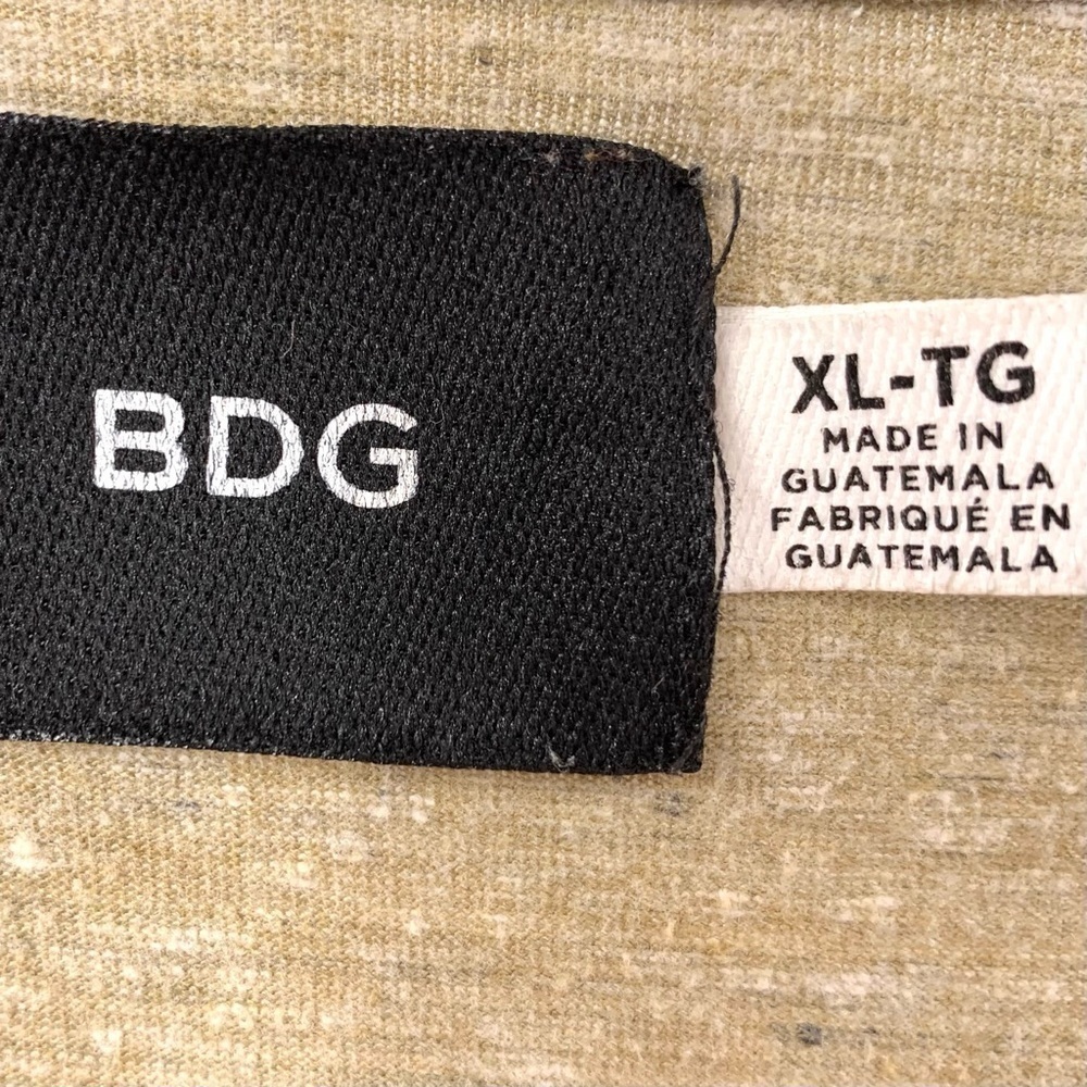 BDG Tan Speckled Sleeveless Pocket Tank Top - Picture 6 of 7